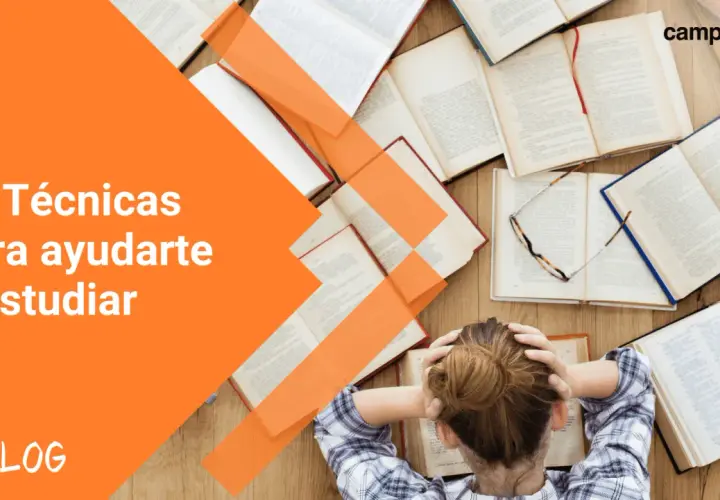 Estudiante agobiado rodeado de libros. Descubre cómo activarse para estudiar con estas 10 técnicas.