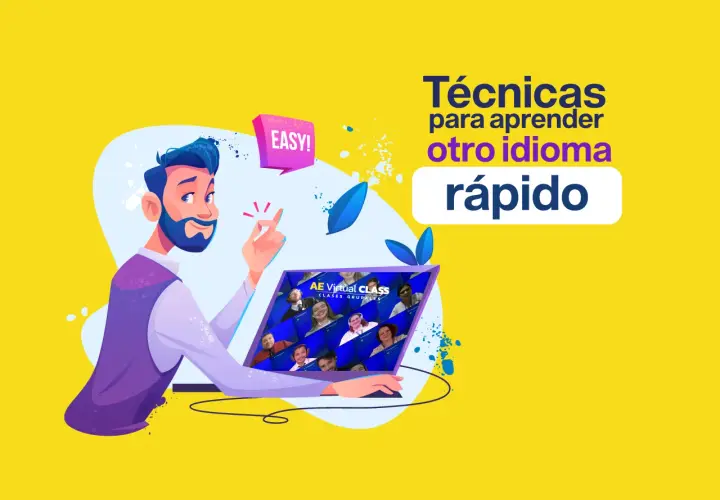 Un hombre sonriente señala una pantalla de computadora que muestra una clase virtual. El texto dice "Técnicas para aprender otro idioma rápido".